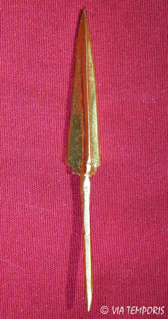 LARGE TRIFACE ARROW HEAD OF THE BRONZE AGE 9 CM