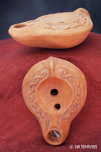 BYZANTINE OIL LAMP WITH VOLUTES