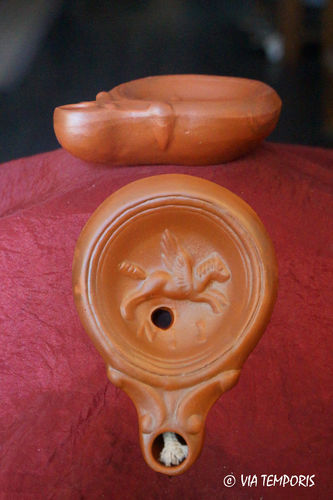 GALLO-ROMAN OIL LAMP WITH PEGASUS