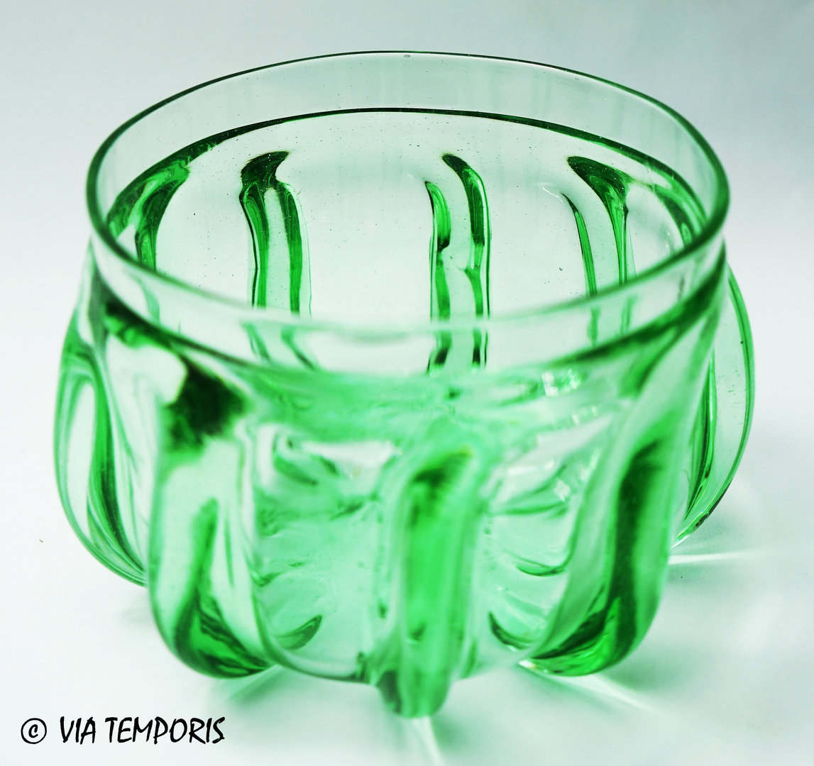 GALLO-ROMAN GLASSWARE - RIBBED CUP (green)