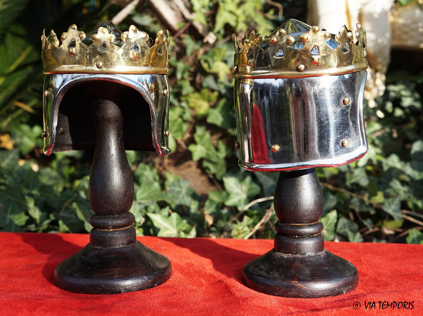 Replica Mini Robert The Bruce Helmet With Wooden Stand/ Ideal For Display & Gift 