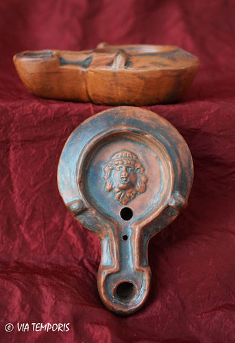 GALLO-ROMAN OIL LAMP WITH THEATER MASK