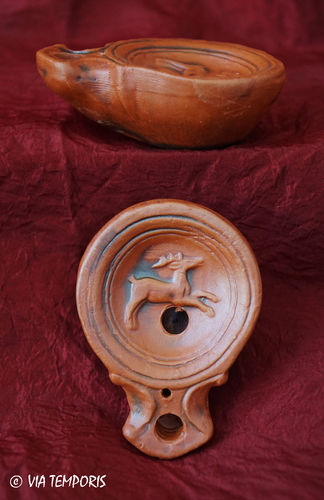 GALLO-ROMAN OIL LAMP WITH A DEER