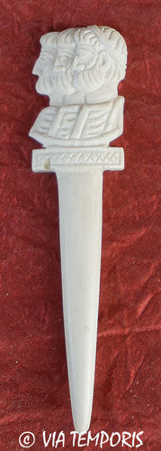 ROMAN BONE HAIRPIN OR STYLUS - BUSTS OF THREE EMPERORS