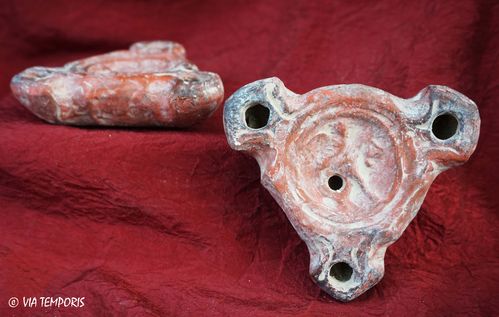 GALLO-ROMAN OIL LAMP WITH 3 BEAKS AND EROS ON A LION
