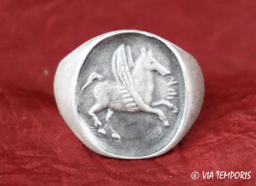 ANCIENT JEWERLY - ROMAN SILVER RING WITH PEGASUS