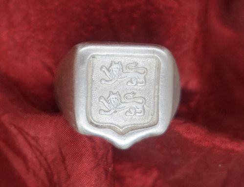ANCIENT JEWERLY - MEDIEVAL SILVER RING WITH TWO LIONS