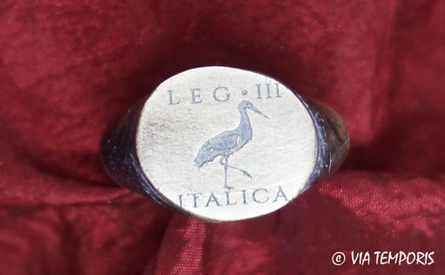 ANCIENT JEWERLY - ROMAN BRONZE RING FOR LEGIO III ITALICA