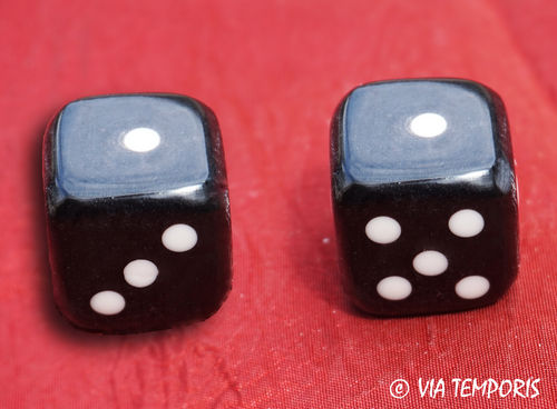 SET OF TWO BLACK ROMAN HORN DICES - LARGE SIZE