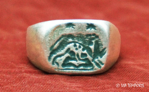 ANCIENT JEWERLY - ROMAN SILVER RING WITH SHE-WOLF