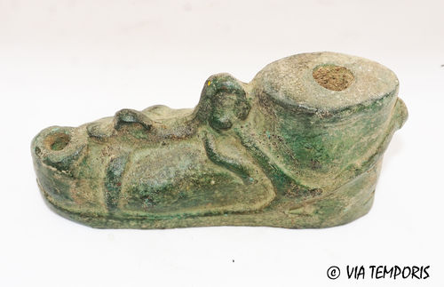 BRONZE ROMAN OIL LAMP IN THE SHAP OF FOOT - GREEN PATINA